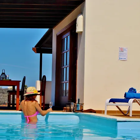 Coral Deluxe Villa *